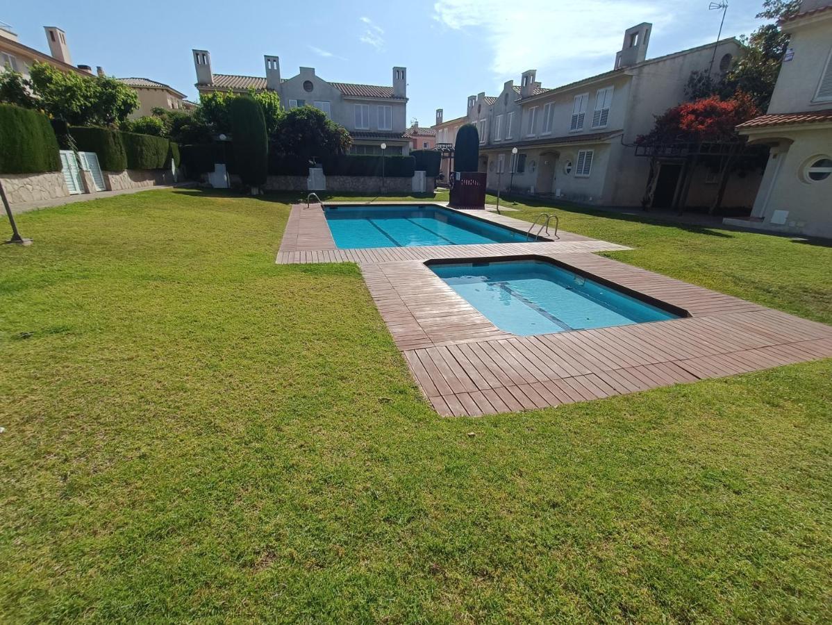 Cambrils Adosado Con Piscina 4 Habitaciones, 8 Huespedes Exterior foto